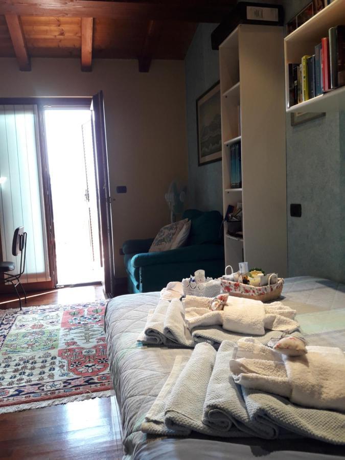 Lovely Casa Paola Villlafranca Centro Zimmer Rooms Villafranca di Verona Exterior foto
